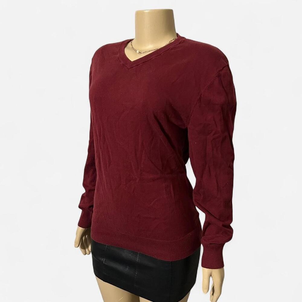 Old navy classic v neck Burgandy Sweater